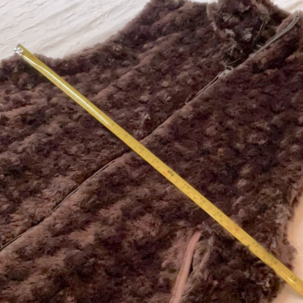 Brown Fur Vest with Pockets, size M - Picture 3 of 5